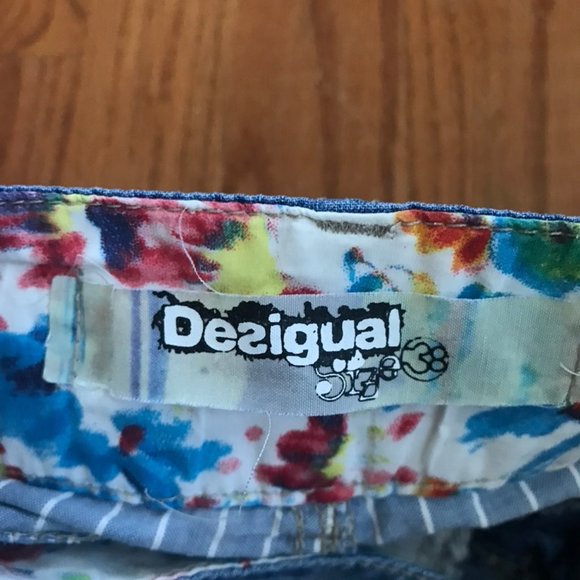 Desigual denim skirt, size 38 or S/M - Picture 3 of 3